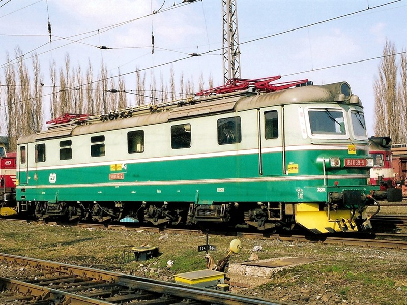 [800x600] 181039a.jpg