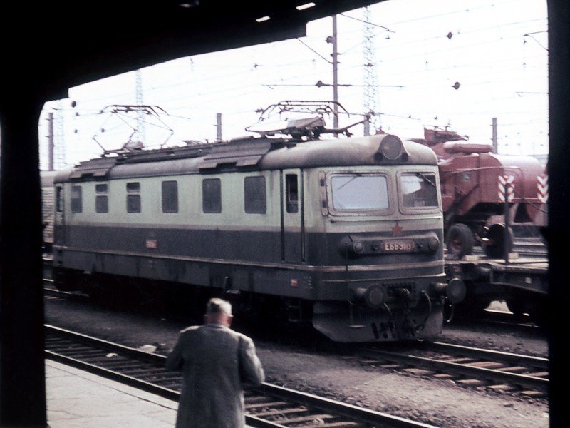 [800x600] 181113a.jpg