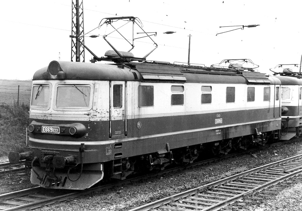 [1024x715] 181122b.jpg