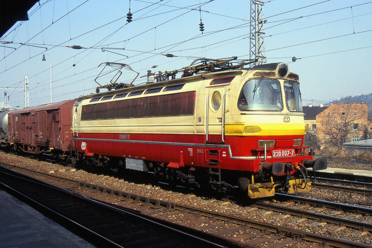 [1200x800] 230007c.jpg