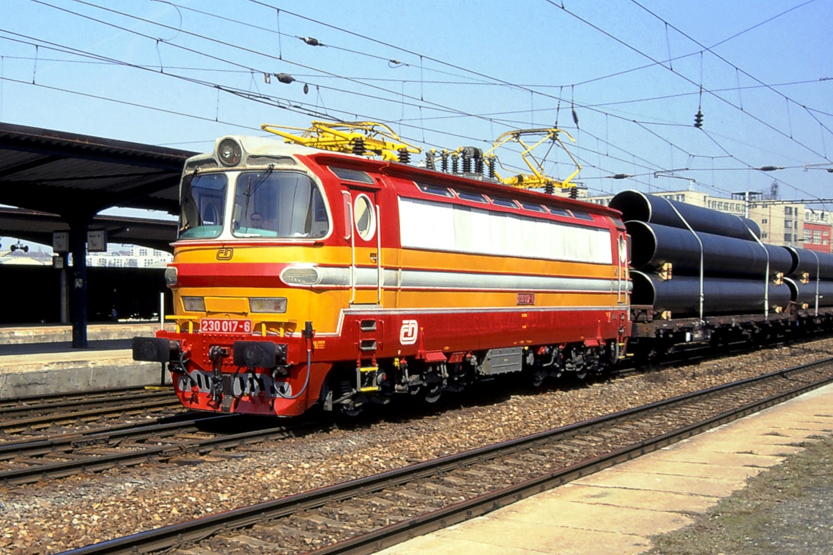 [1200x800] 230017b.jpg