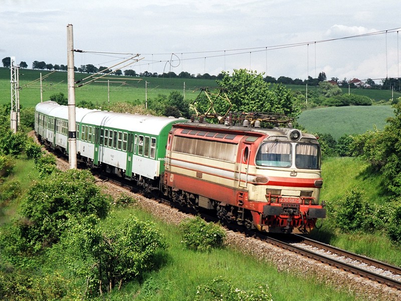 [800x600] 230087b.jpg