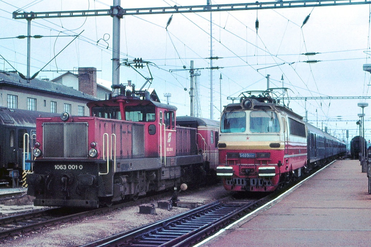 [1200x800] 230093a.jpg