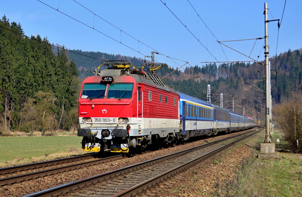 [1024x670] 350003e.jpg