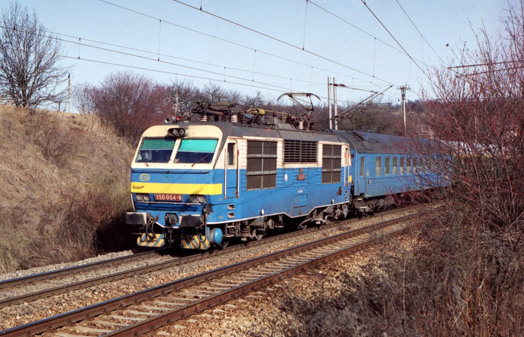 [1024x660] 350004b.jpg