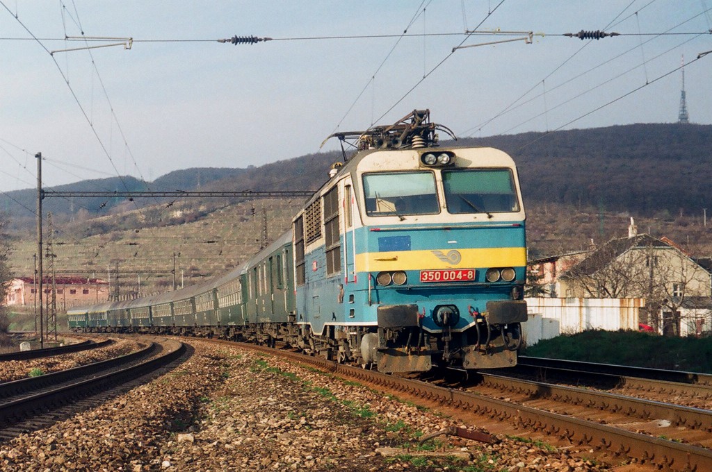 [1024x680] 350004h.jpg