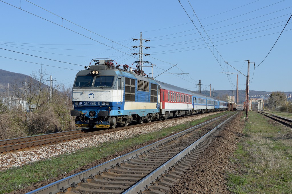 [1024x680] 350005h.jpg