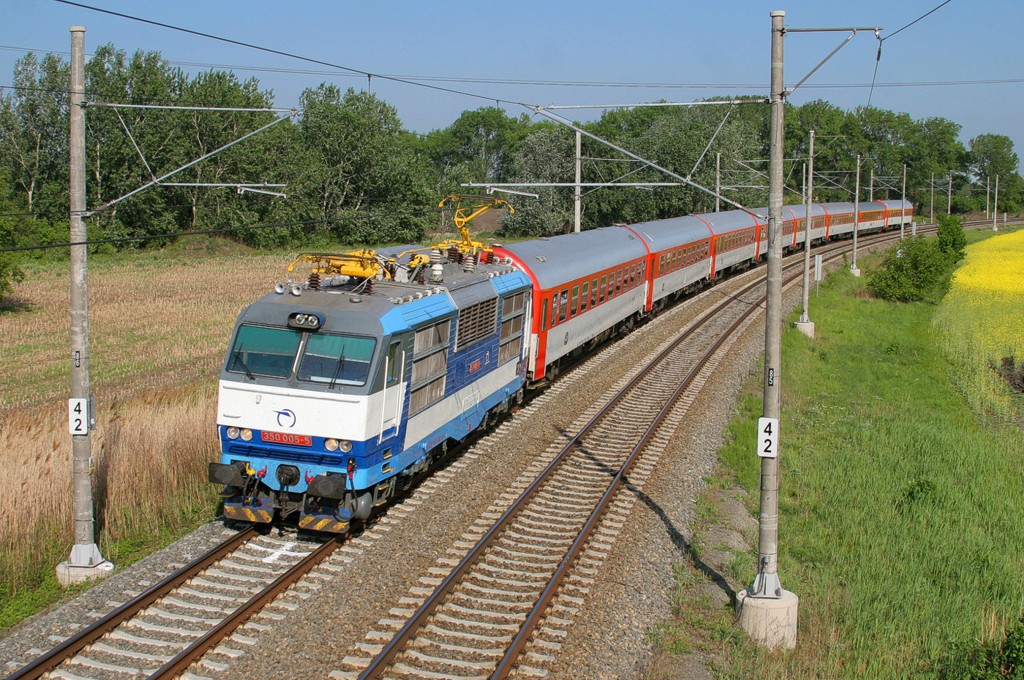 [1024x680] 350005j.jpg