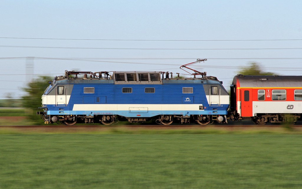 [1024x640] 350005k.jpg