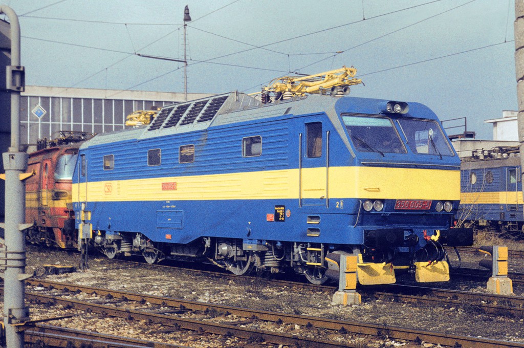 [1024x680] 350005l.jpg