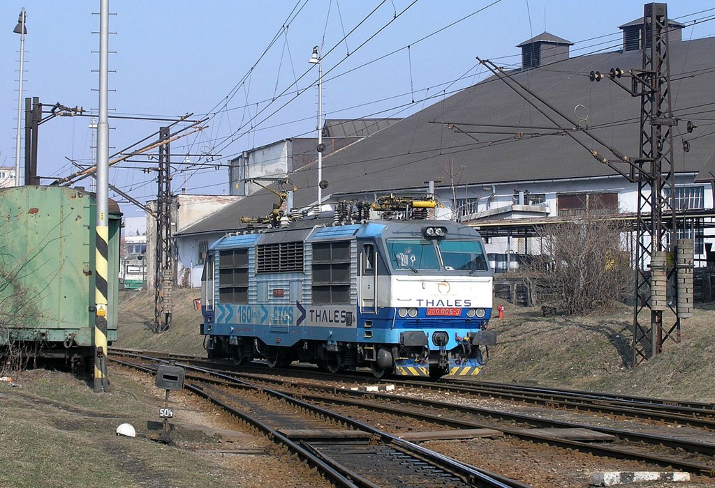 [1024x700] 350006a.jpg