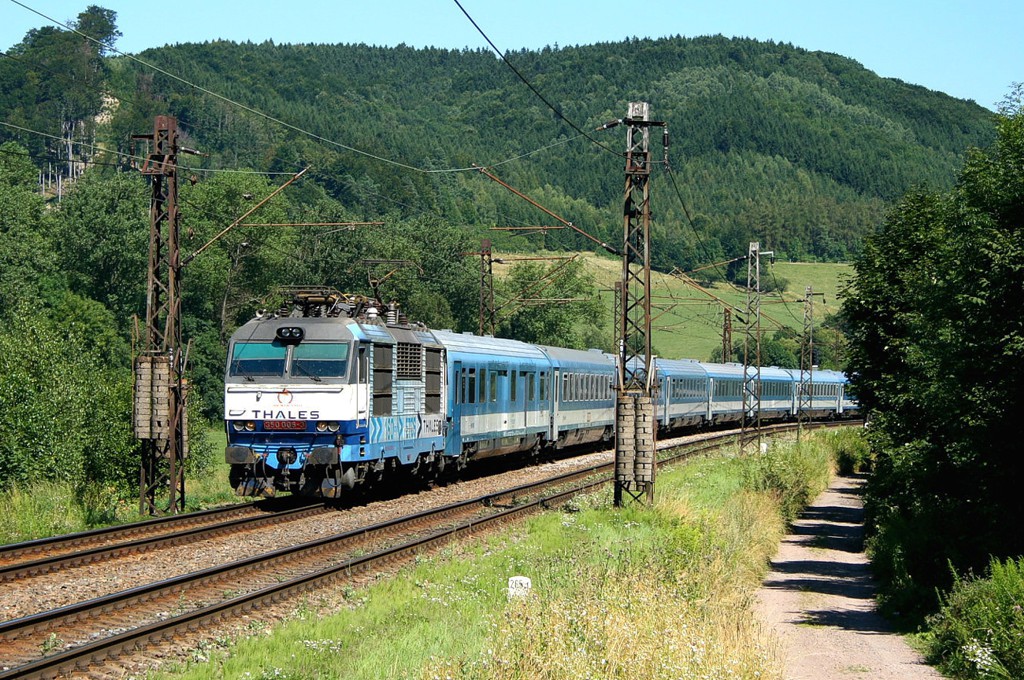 [1024x680] 350006j.jpg