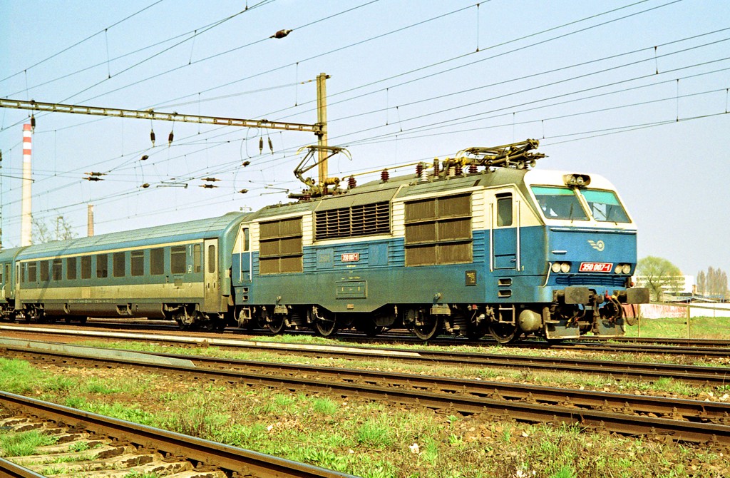 [1024x670] 350007a.jpg