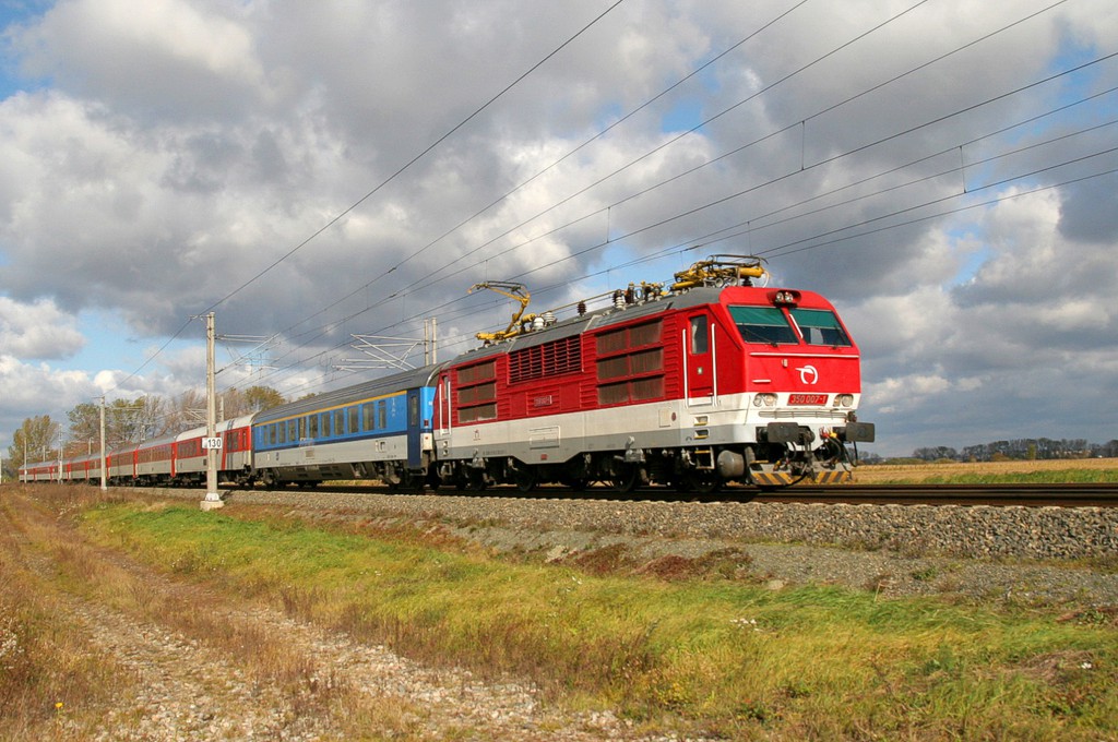 [1024x680] 350007d.jpg