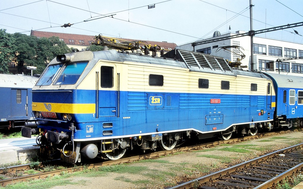 [1024x640] 350007f.jpg