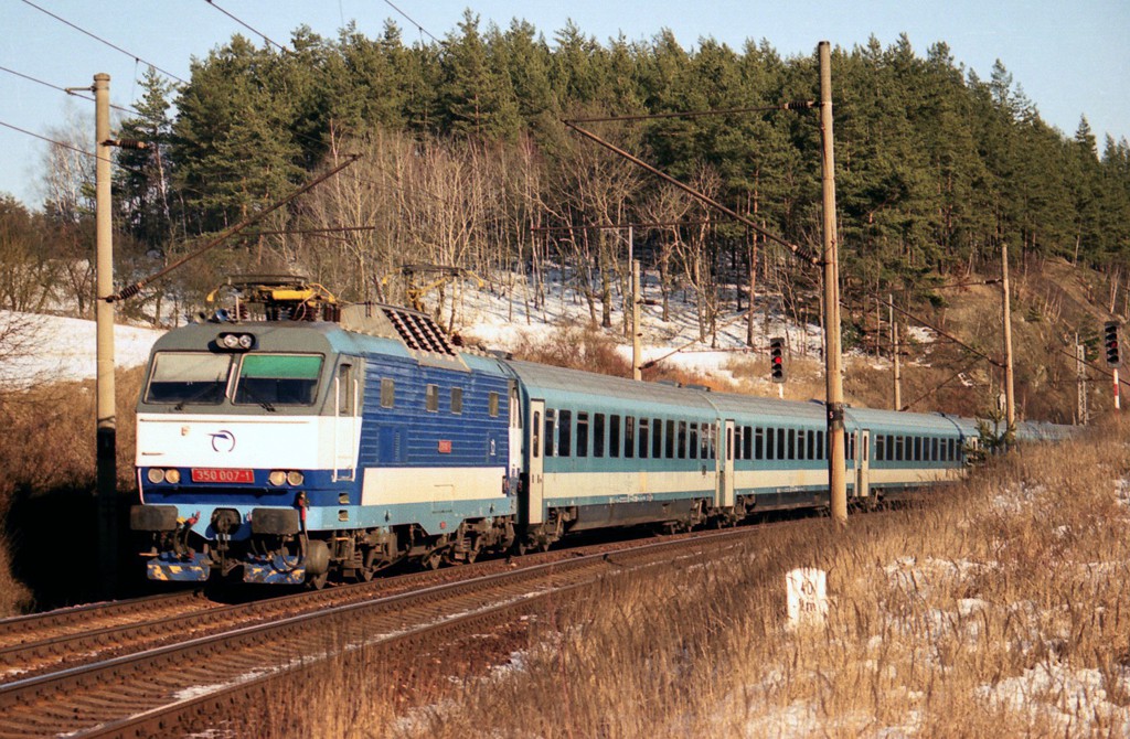 [1024x670] 350007g.jpg