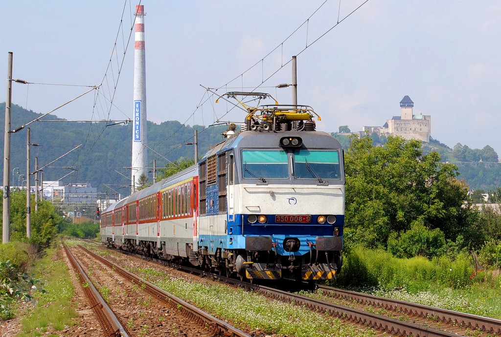 [1024x690] 350008a.jpg