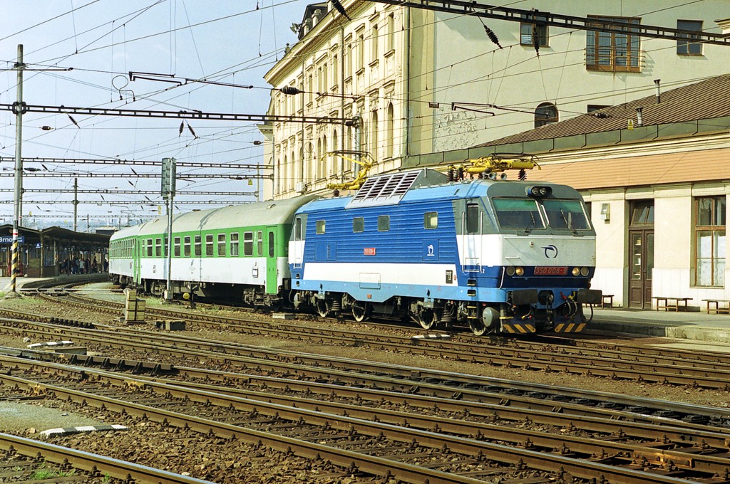 [1024x680] 350008b.jpg