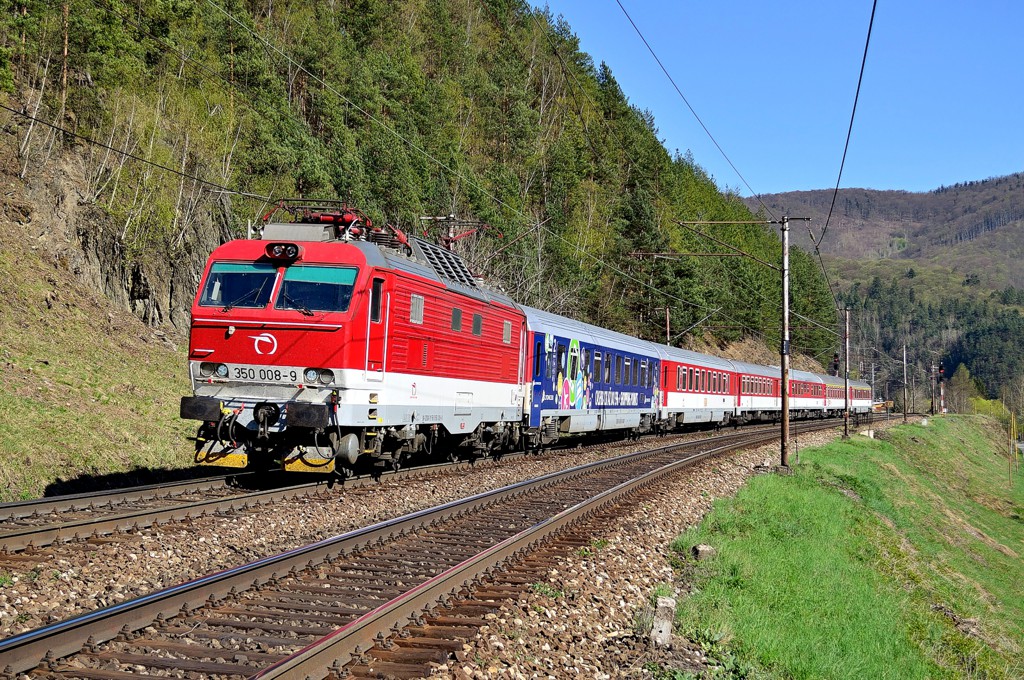 [1024x680] 350008c.jpg