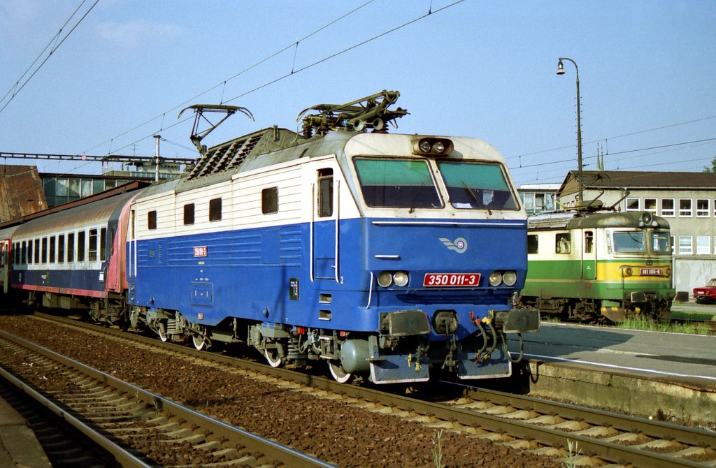 [1024x670] 350011h.jpg