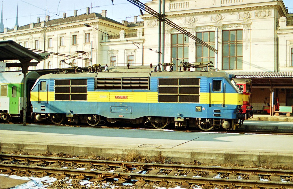 [1024x660] 350011j.jpg