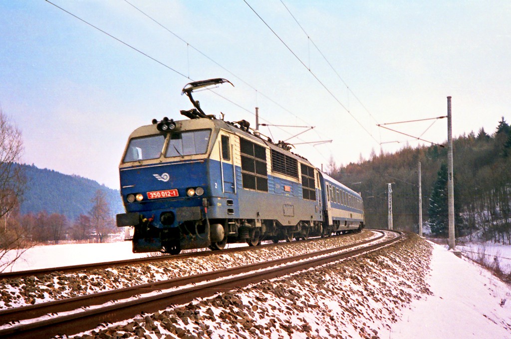 [1024x680] 350012b.jpg