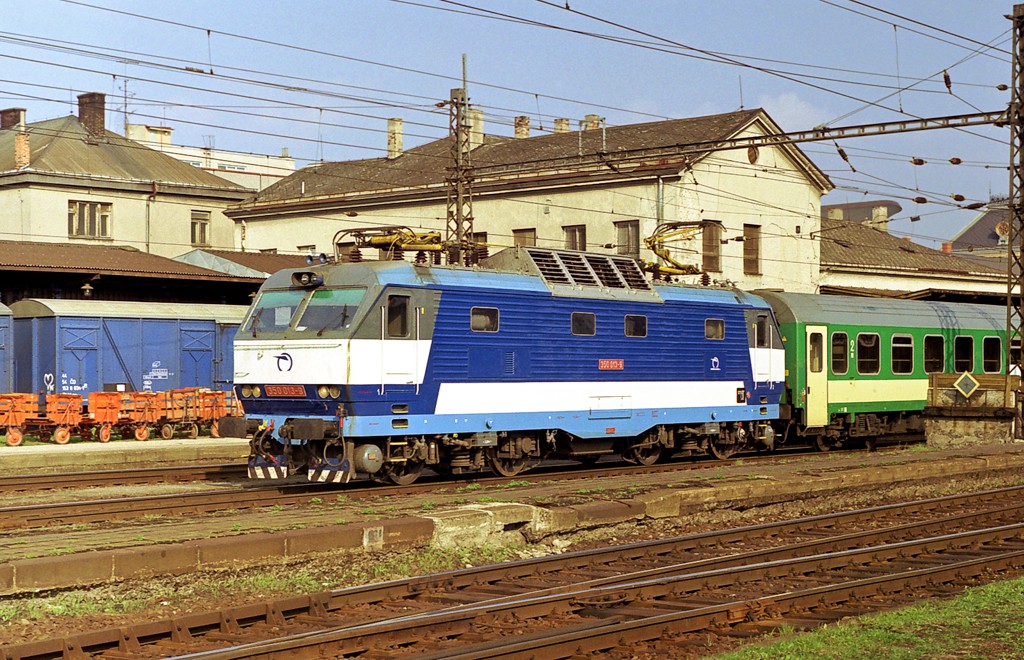 [1024x660] 350013a.jpg