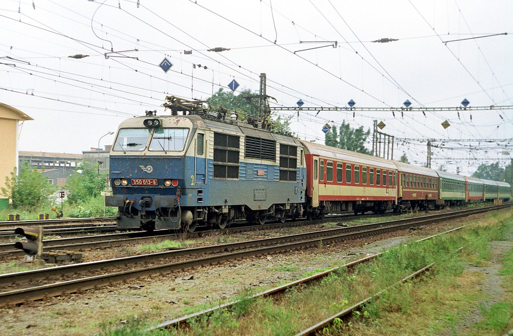 [1024x670] 350013f.jpg