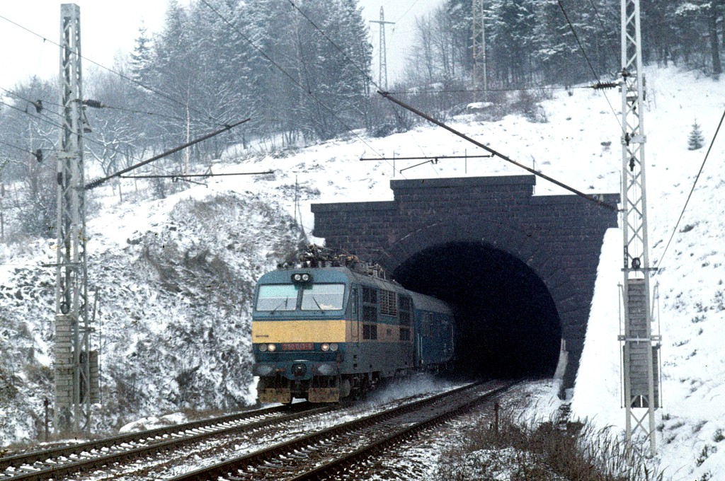 [1024x680] 350013g.jpg