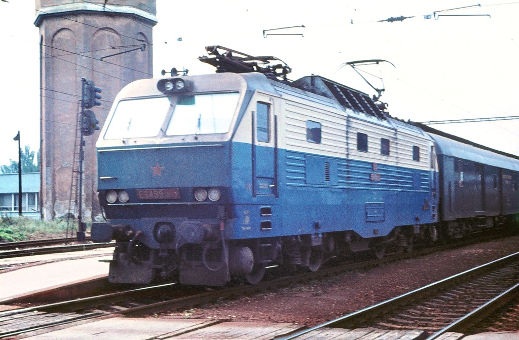 [1024x670] 350013i.jpg