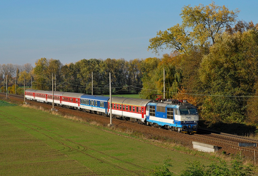 [1024x700] 350014f.jpg