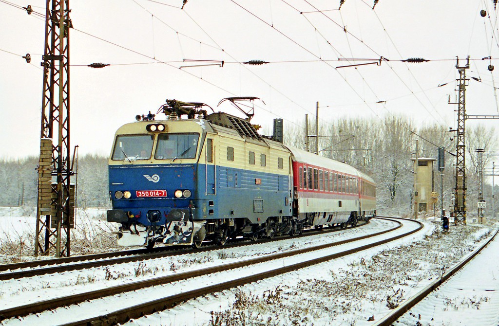 [1024x670] 350014l.jpg