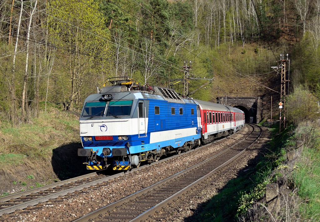 [1024x710] 350015b.jpg