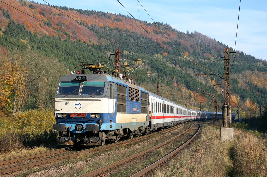 [1024x680] 350015e.jpg