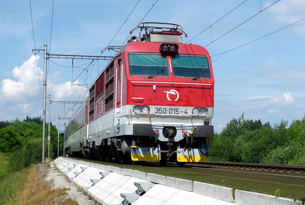 [1024x690] 350015k.jpg