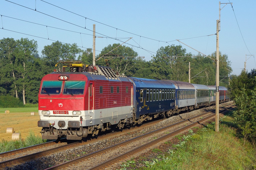 [1024x680] 350016h.jpg