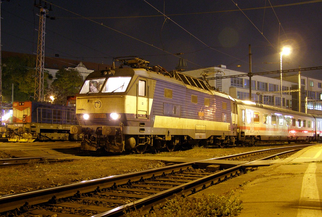 [1024x690] 350017c.jpg