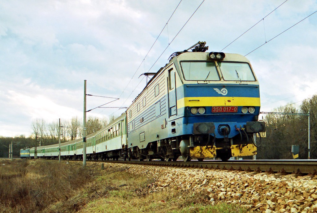 [1024x690] 350017f.jpg