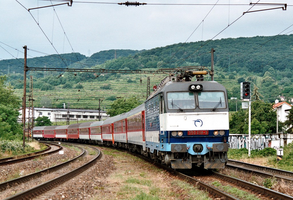 [1024x700] 350018c.jpg