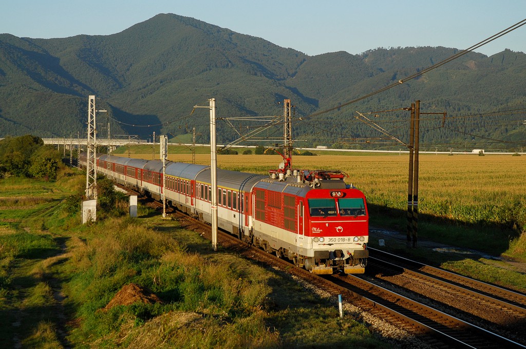 [1024x680] 350018d.jpg