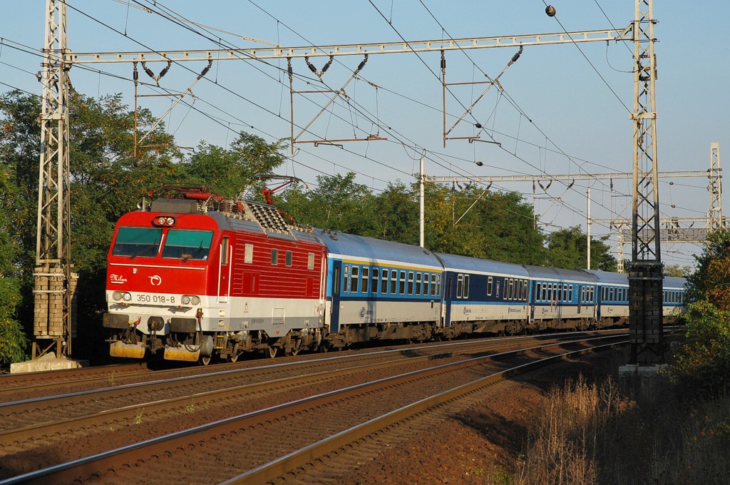 [1024x680] 350018e.jpg