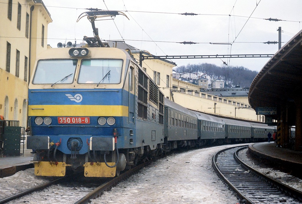 [1024x690] 350018f.jpg