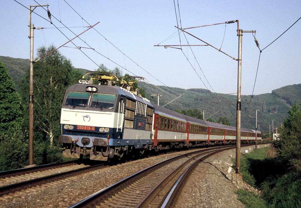 [1024x710] 350019b.jpg