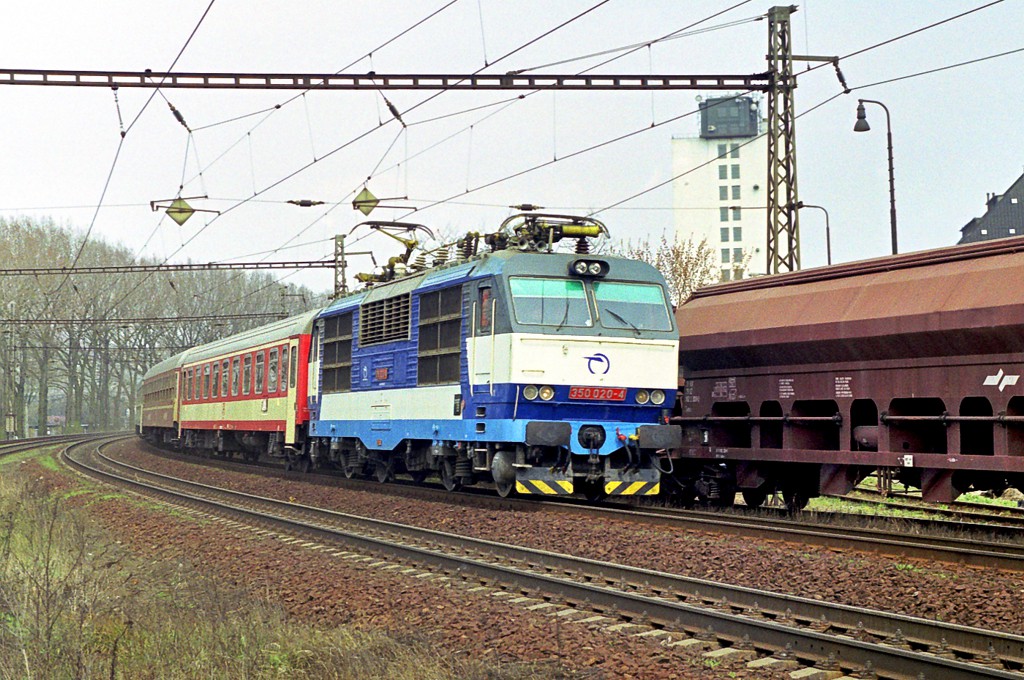 [1024x680] 350020e.jpg