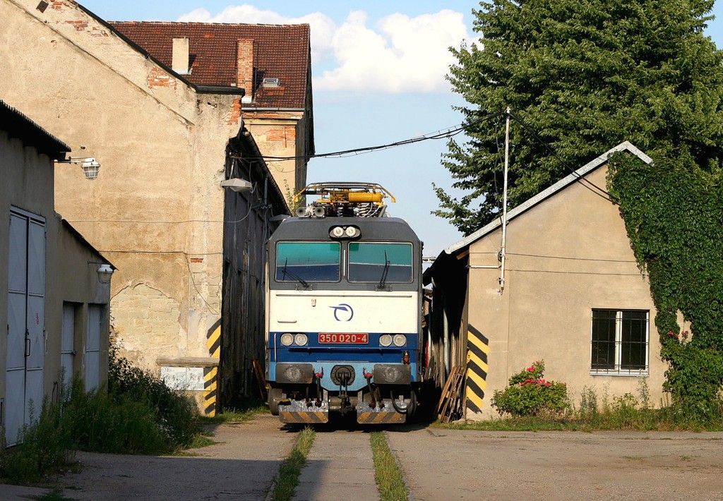 [1024x710] 350020j.jpg