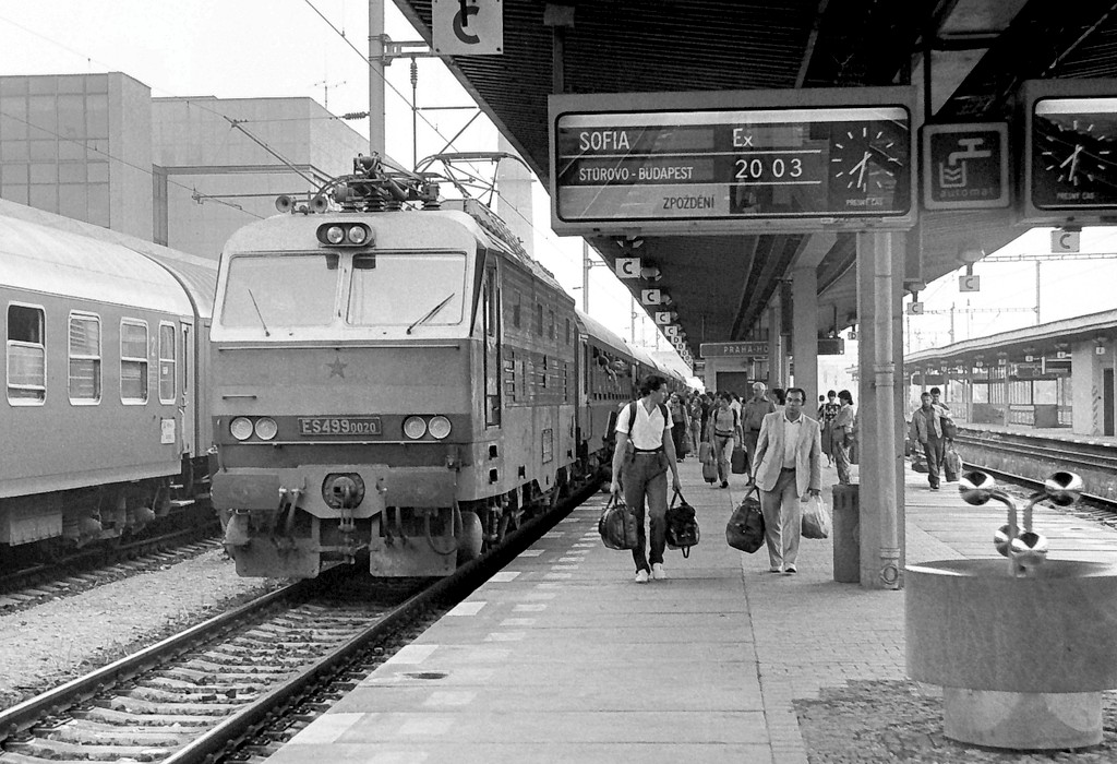 [1024x700] 350020n.jpg