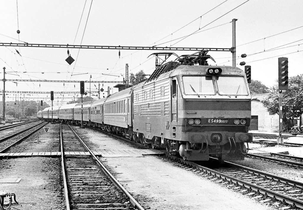 [1024x710] 350020o.jpg