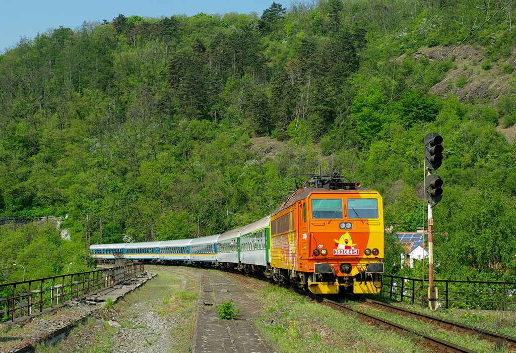 [1024x700] 363084f.jpg