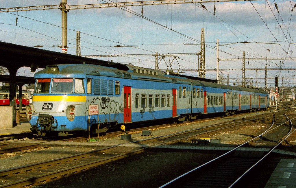 [1024x650] 451002h.jpg