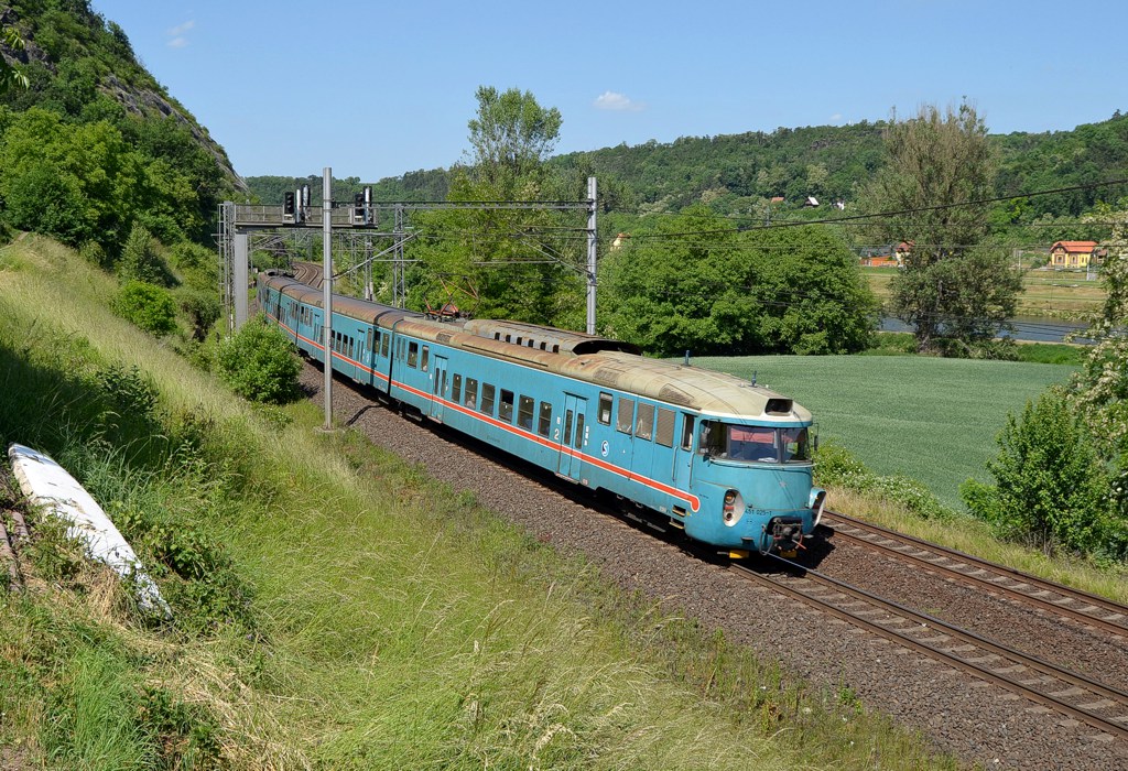 [1024x700] 451025c.jpg